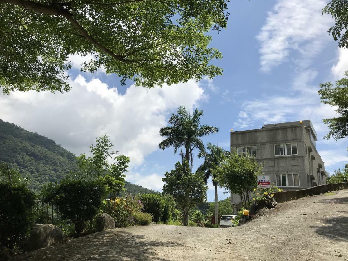 Chihpen Lucky Hot Spring B&B Wenquan Exteriör bild
